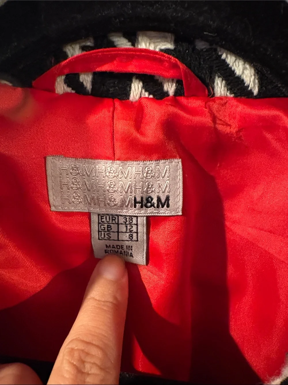 H&M Black & White Houndstooth Trench Coat - Picture 3 of 7